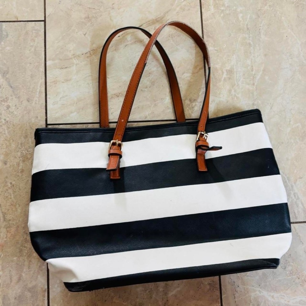Michael Kors Jet Set Tote Black White Striped Saffiano Leather Shoulder Bag - Picture 6 of 8